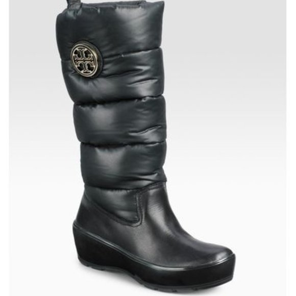 Tory Burch Shoes - 💝Host Pick💝 Tory Burch Snow Puffer Boots Black Size 9M